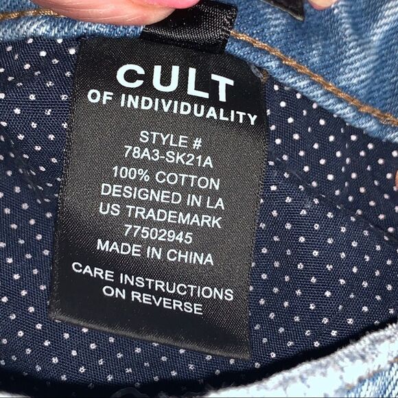 Jean Skirt Cult of Individuality Distressed Raw Hem Sz 30 - Picture 9 of 11